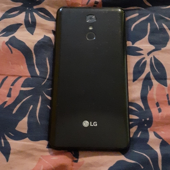 Phone - Picture 2 of 3